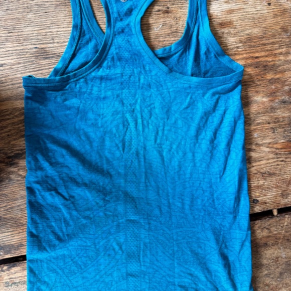 Lululemon gray swiftly tech tank top 8 shirt - Picture 2 of 4